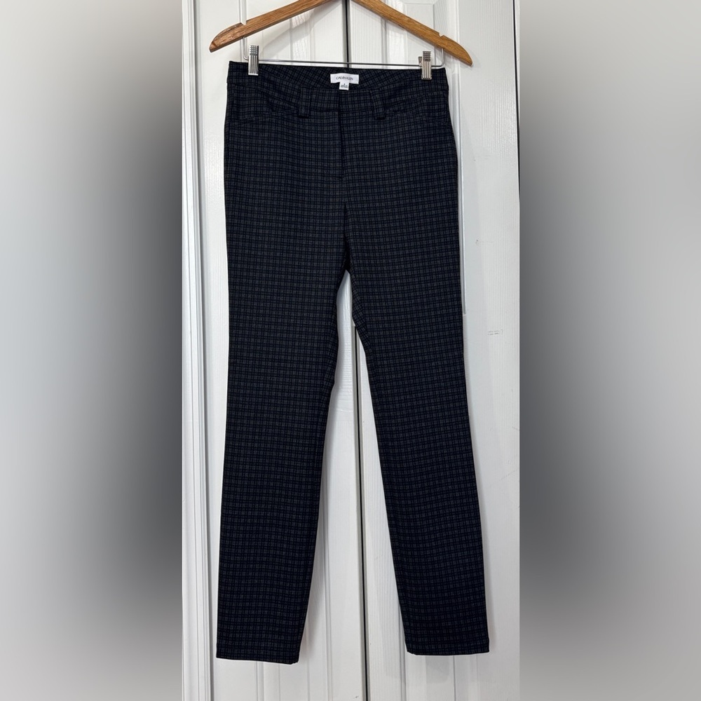Calvin Klein Women’s Plaid Slim Ankle Pants – Size 4